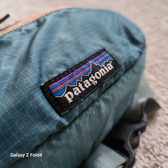 PATAGONIA Lightweight Travel Mini Hip Pack 1L - Picture 3 of 9